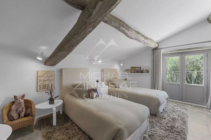 Image No.12-4 Bed House for sale