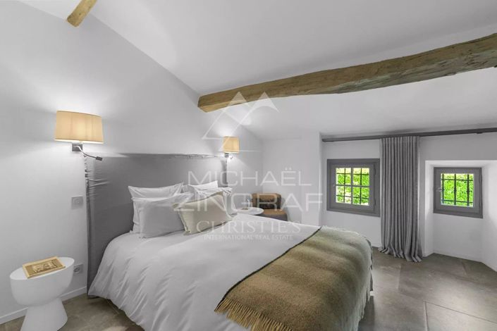 Image No.6-4 Bed House for sale