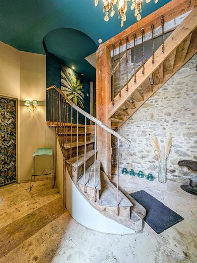 Image No.17-10 Bed House for sale