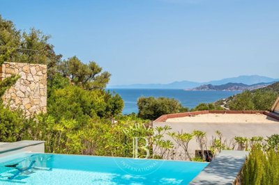 1 - L'Ile-Rousse, Maison