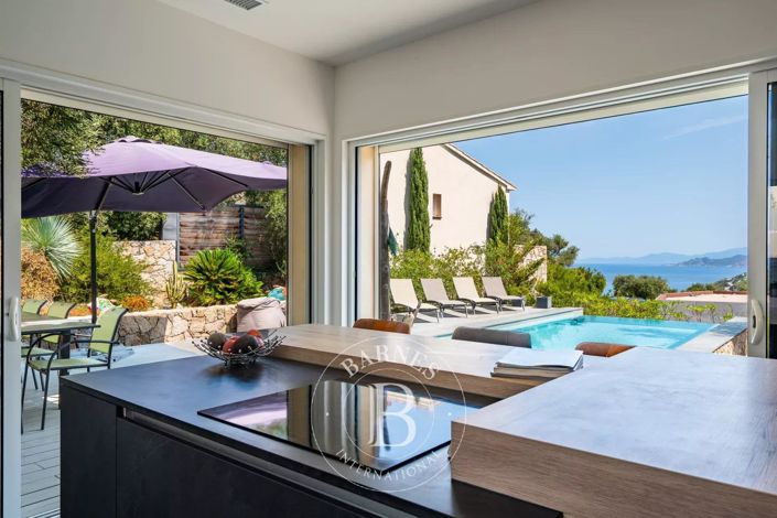 Image No.8-Maison de 4 chambres à vendre à L'Ile-Rousse