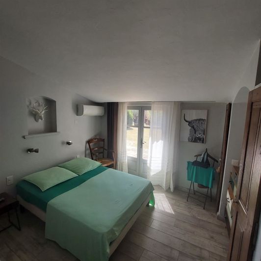 Image No.8-3 Bed House for sale