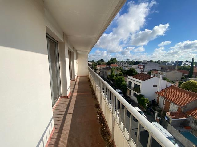Image No.1-Appartement de 2 chambres à vendre à Bordeaux