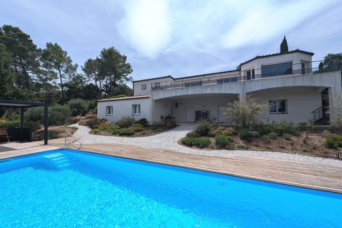 Image No.1-5 Bed House for sale