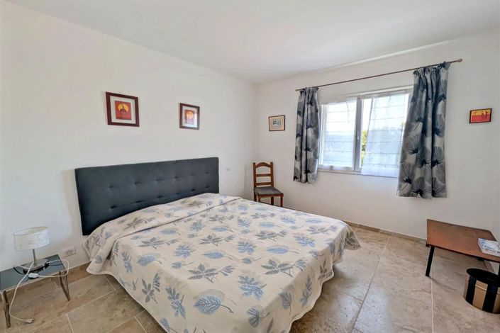 Image No.19-5 Bed House for sale