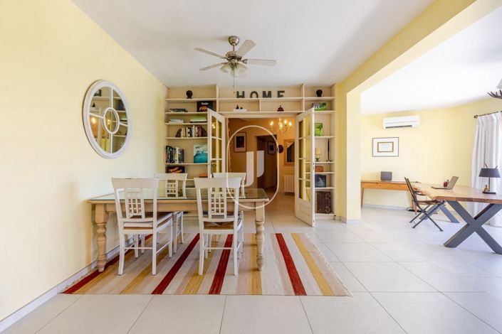 Image No.4-4 Bed House for sale