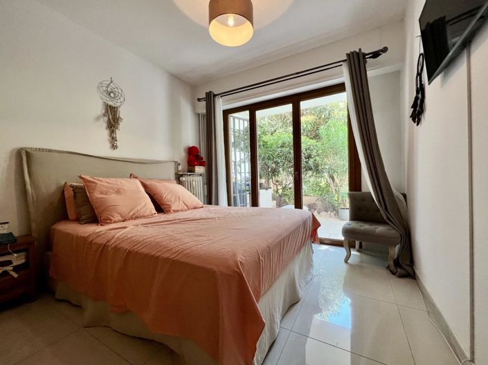 Image No.11-2 Bed Apartment for sale