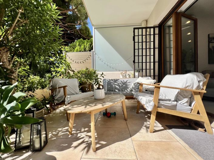 Image No.2-Appartement de 2 chambres à vendre à Cannes