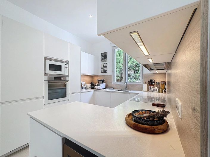 Image No.12-3 Bed House for sale