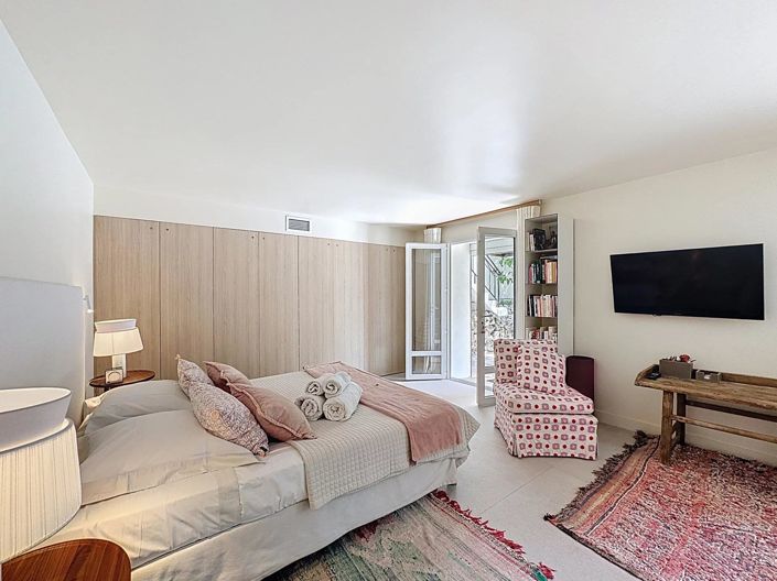 Image No.14-3 Bed House for sale