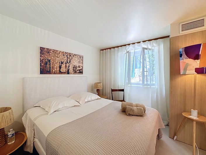 Image No.18-3 Bed House for sale