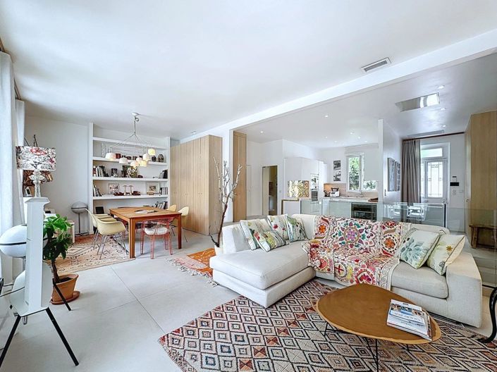 Image No.8-3 Bed House for sale