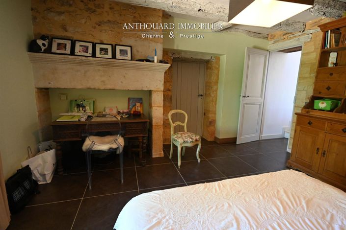 Image No.17-4 Bed House for sale