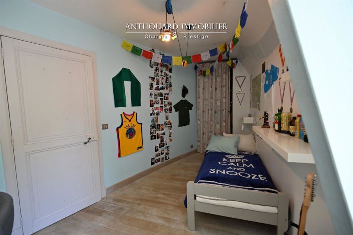 Image No.30-4 Bed House for sale