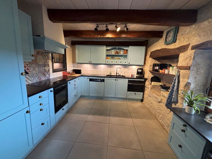 Image No.10-3 Bed House for sale