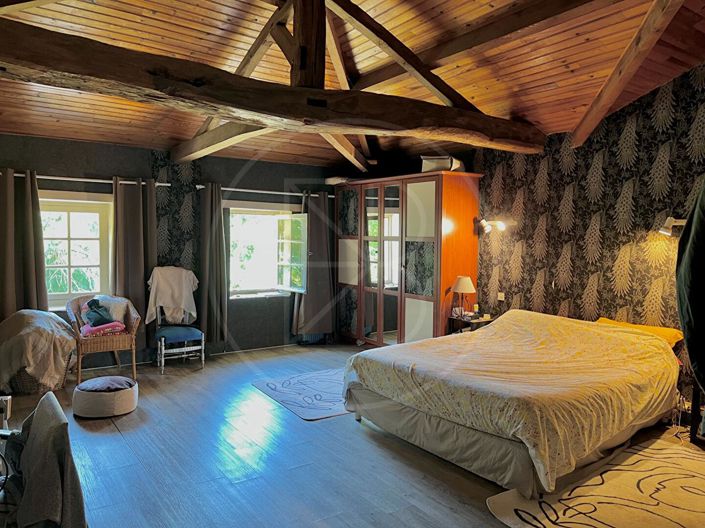 Image No.11-5 Bed House for sale