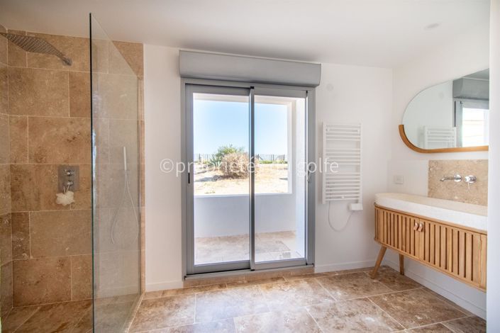 Image No.15-4 Bed House for sale