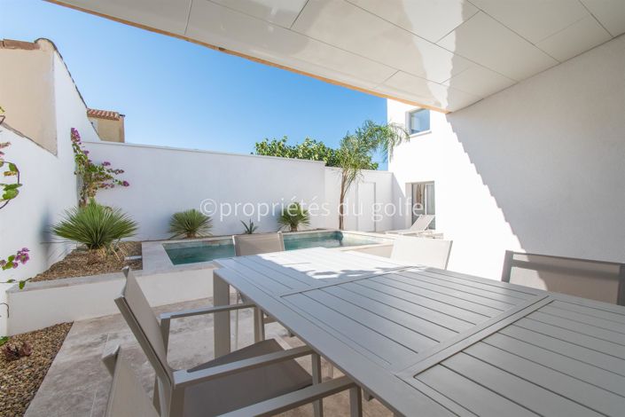 Image No.25-4 Bed House for sale