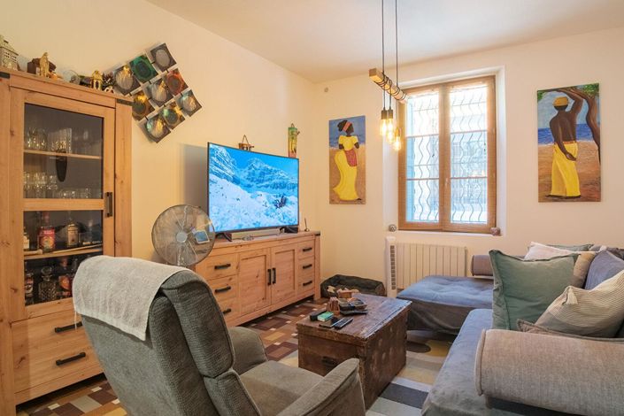 Image No.8-3 Bed House for sale