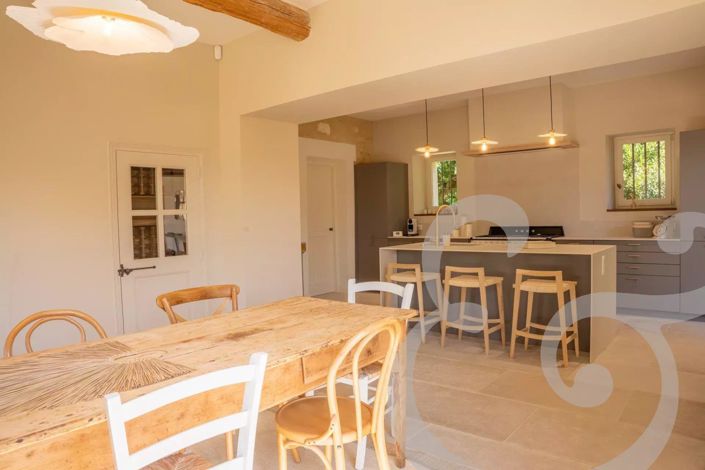 Image No.7-5 Bed House for sale