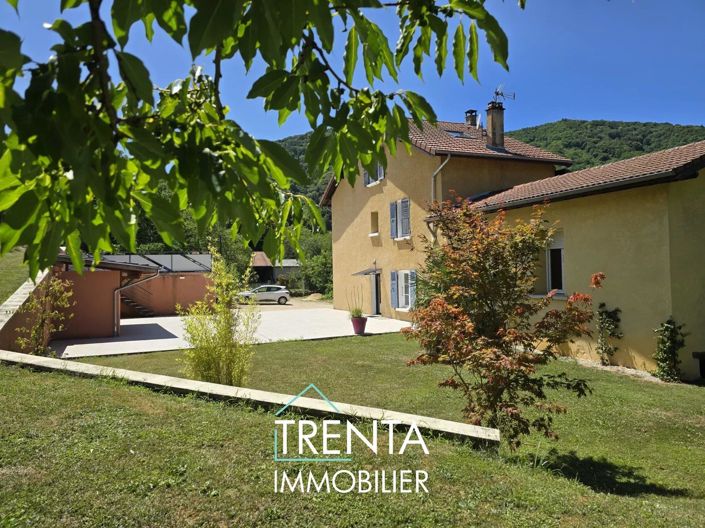 Image No.2-5 Bed House for sale