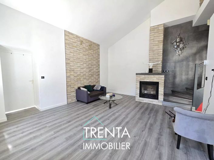 Image No.6-5 Bed House for sale