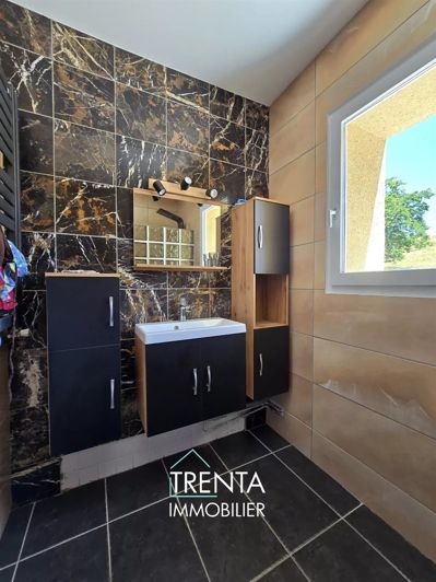 Image No.9-5 Bed House for sale