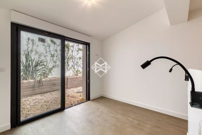 Image No.10-4 Bed House for sale