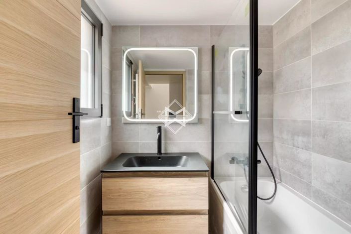 Image No.12-4 Bed House for sale