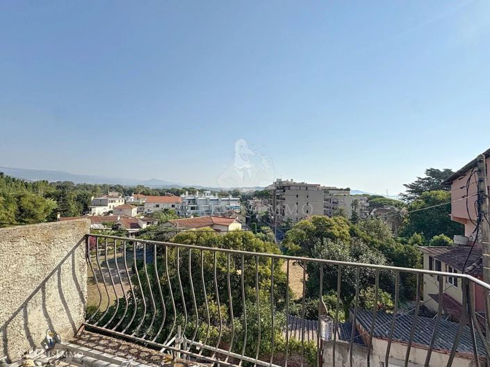 Image No.1-3 Bed Apartment for sale