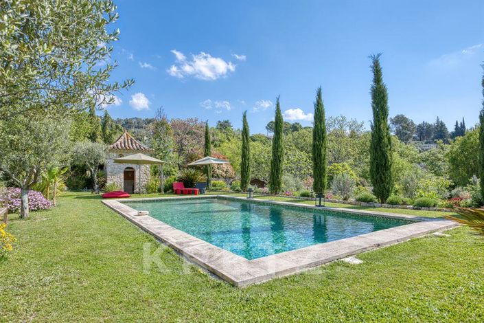Image No.1-6 Bed House for sale