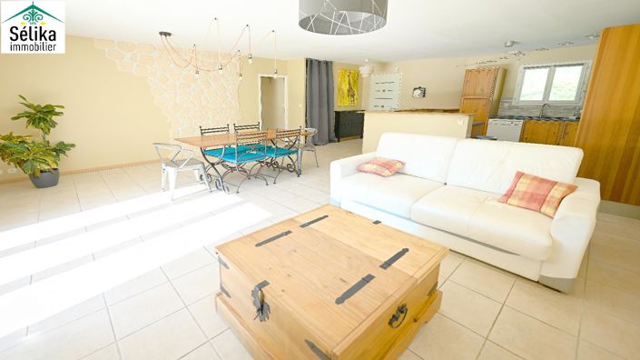 Image No.3-3 Bed House for sale