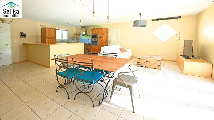 Image No.4-3 Bed House for sale