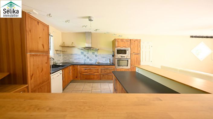 Image No.6-3 Bed House for sale