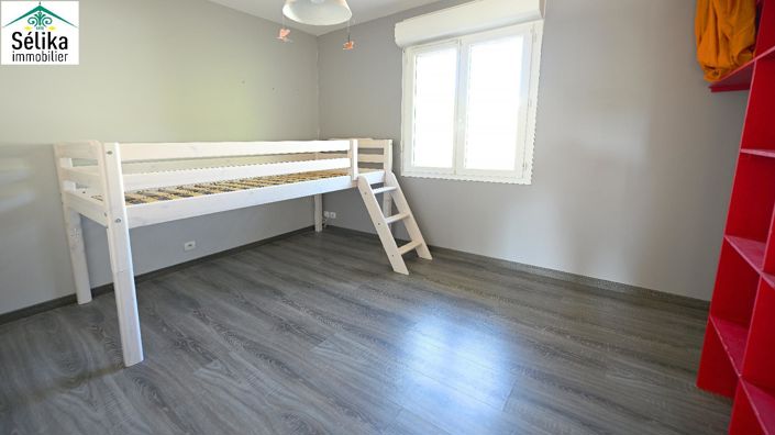 Image No.8-3 Bed House for sale