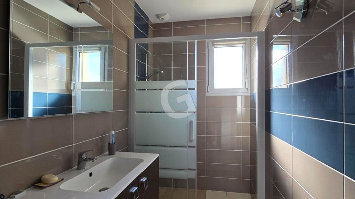 Image No.12-3 Bed House for sale