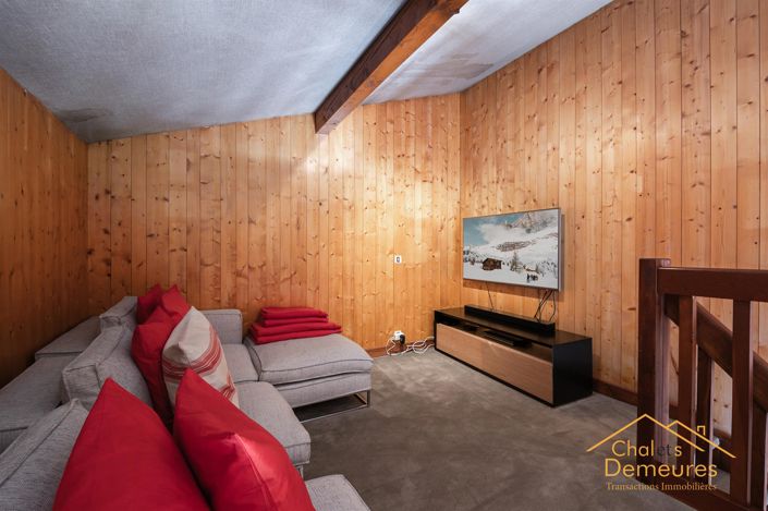 Image No.10-5 Bed House for sale