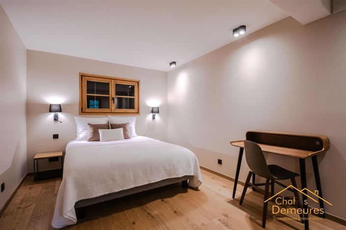 Image No.19-5 Bed House for sale