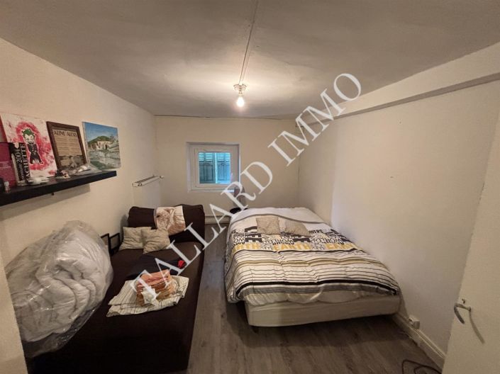 Image No.23-5 Bed House for sale