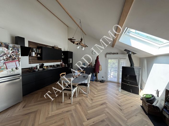 Image No.6-5 Bed House for sale