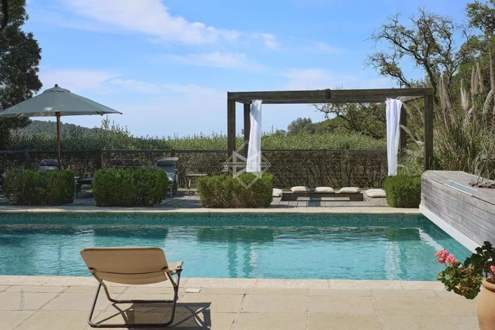 Image No.2-8 Bed House for sale