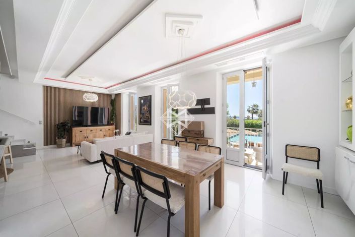 Image No.17-5 Bed House for sale