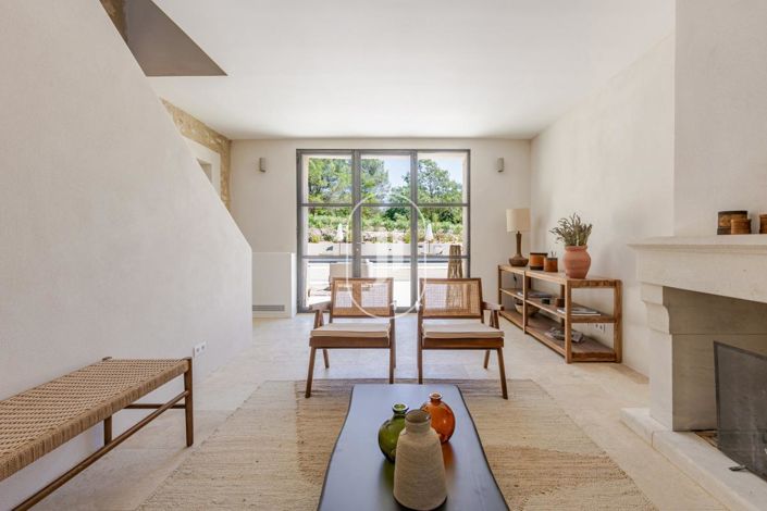 Image No.4-5 Bed House for sale