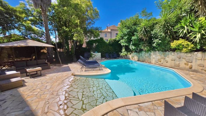 Image No.6-6 Bed House for sale