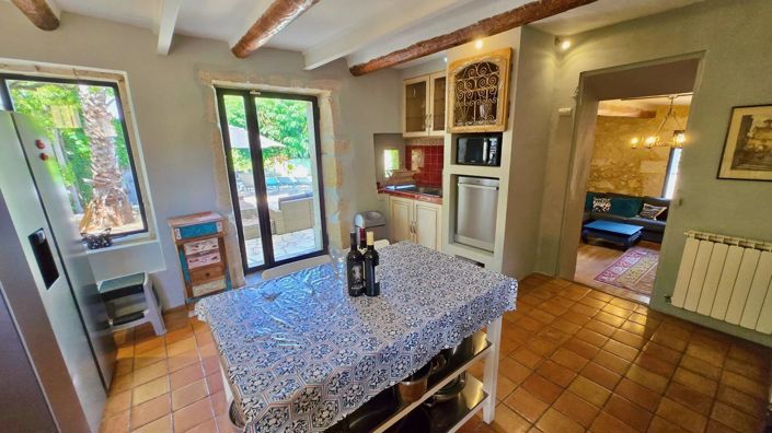 Image No.8-6 Bed House for sale