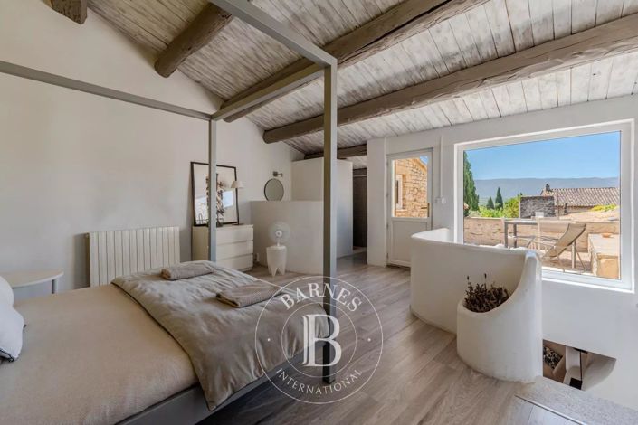 Image No.19-6 Bed House for sale