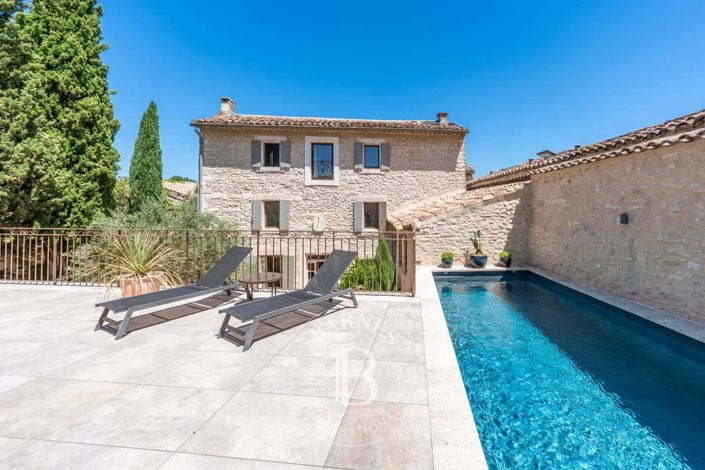 Image No.2-6 Bed House for sale