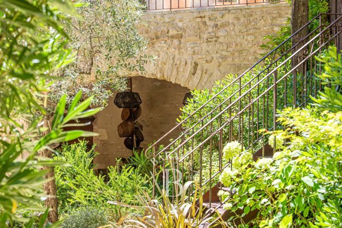 Image No.24-6 Bed House for sale