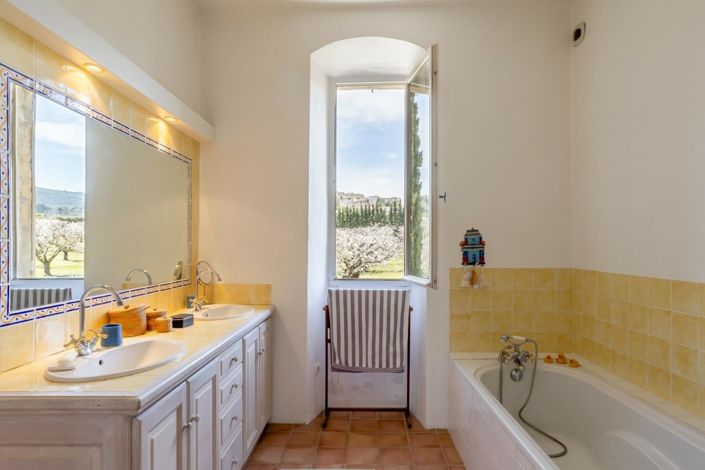 Image No.11-Maison de 6 chambres à vendre à Bonnieux