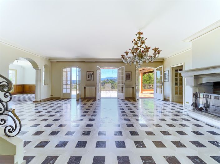 Image No.6-4 Bed House for sale